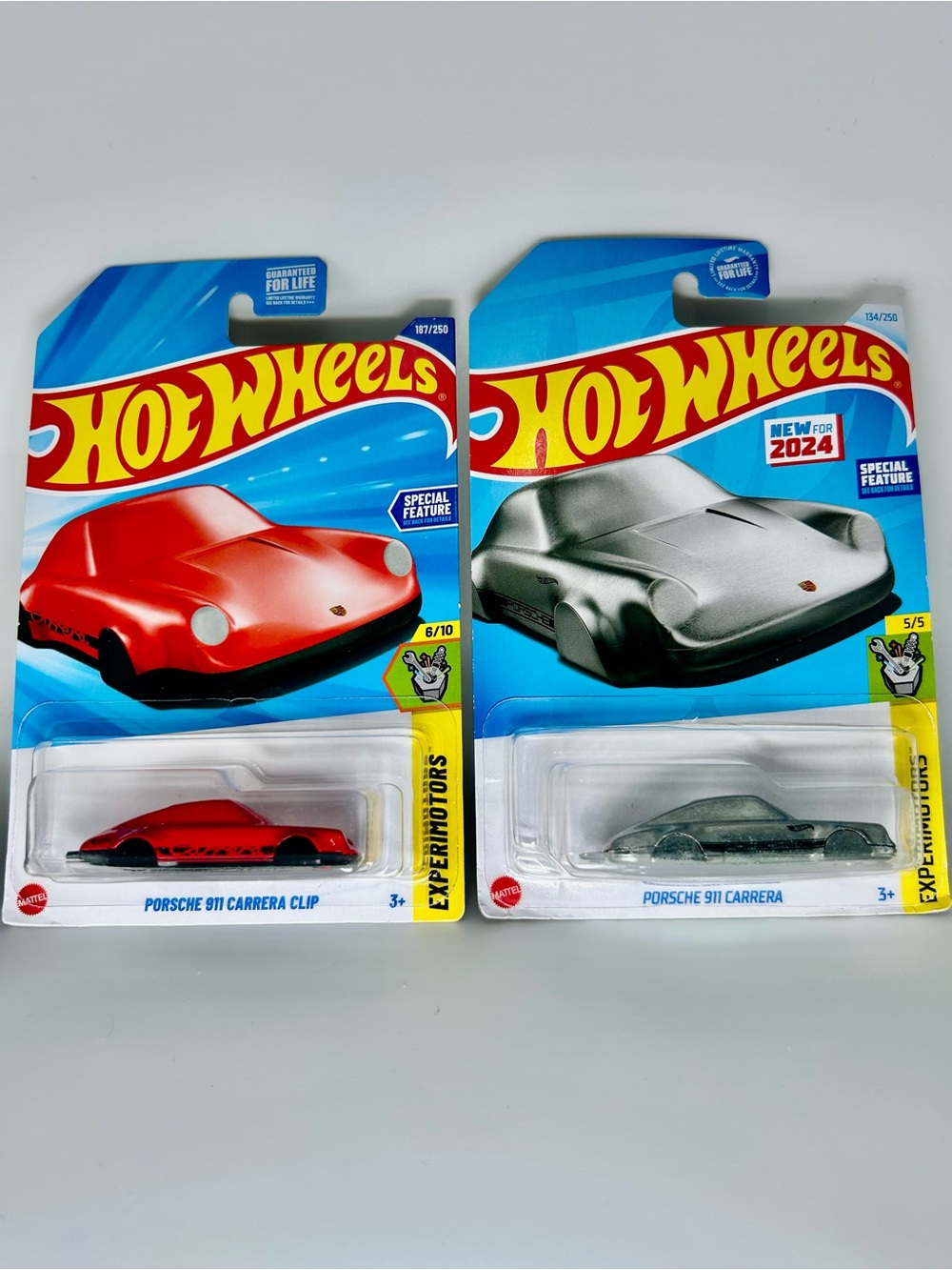 Hot Wheels Expirimotors Lot of 2x
- Porsche 911 Carrera Red & Silver Key Chain